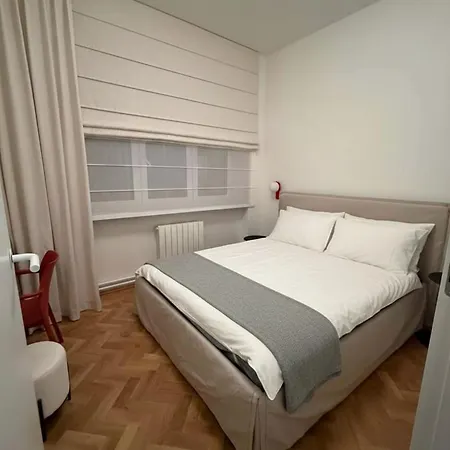 Center Deluxe 4 Apartamento *